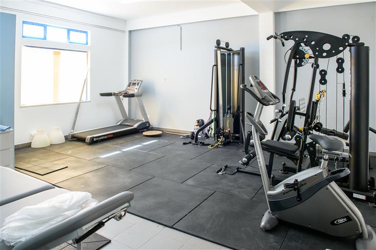 Sala de Fisioterapia no Clube Praia de Milfontes